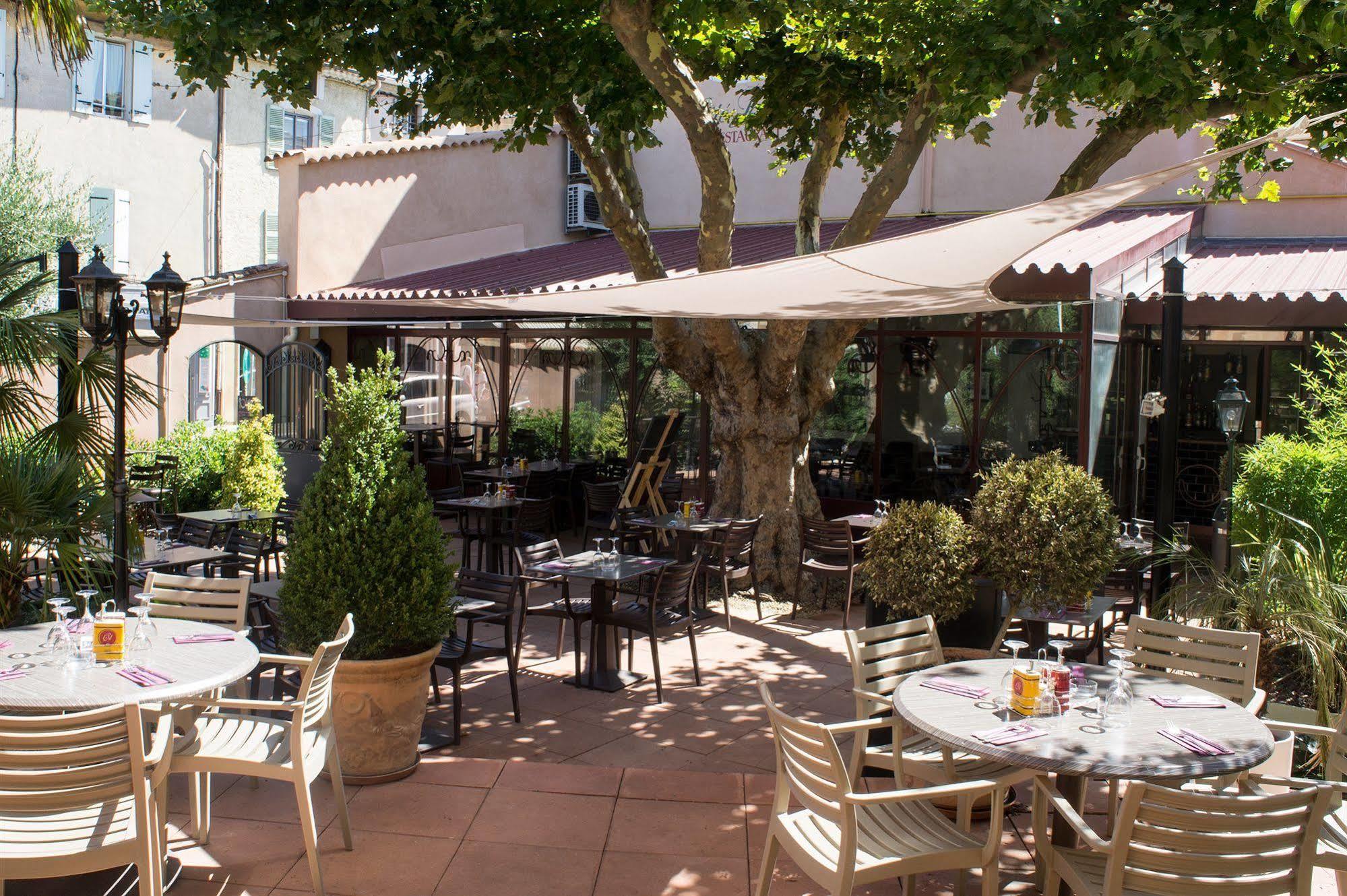 Hotel De France - Hotel De Charme En Provence Сен-Максимен-ла-Сент-Бом Экстерьер фото